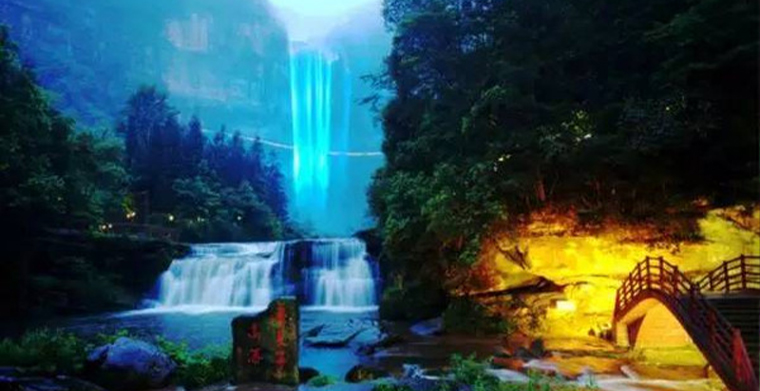 四面山夜景燈光秀，夜幕下的七彩瀑布舞美燈光